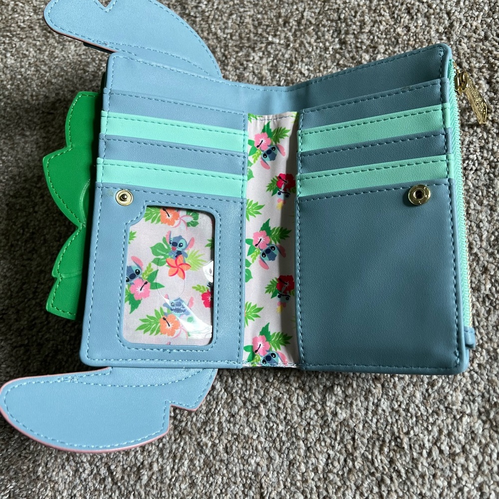 Loungefly Stitch Wallet - Picture 3 of 3